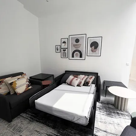 08 - Design Flat Republique Apartment *