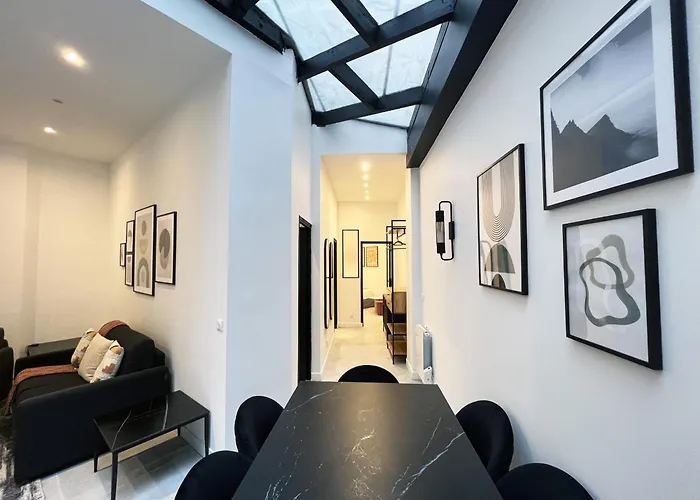 08 - Design Flat Republique * Париж