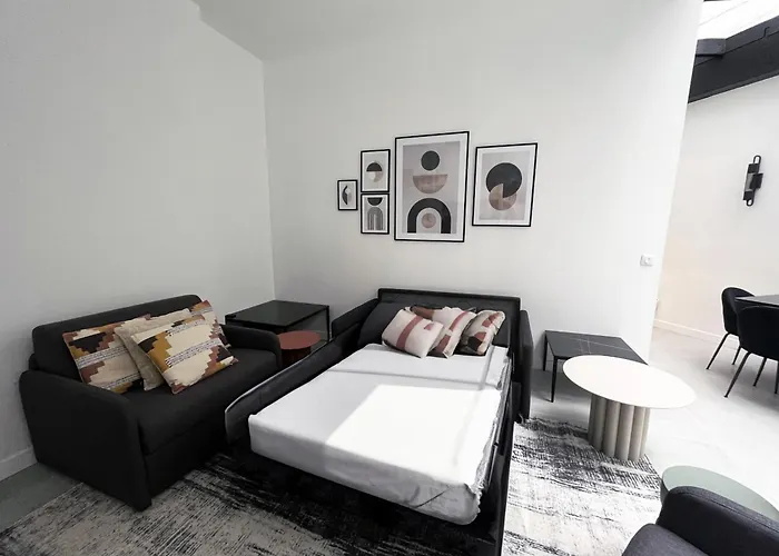 08 - Design Flat Republique Апартаменты *