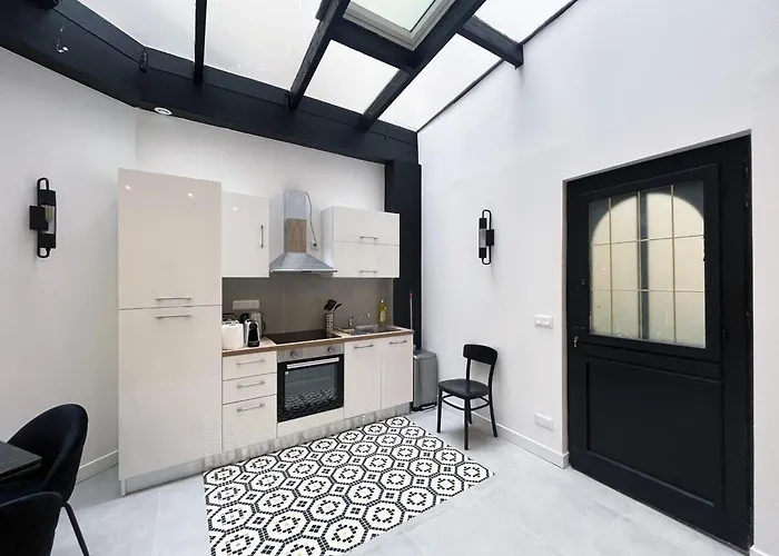 Апартаменты 08 - Design Flat Republique Париж